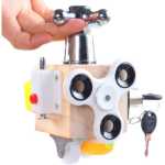 아기 바쁜 보드 어린이 바쁜 몬테소리 흥미 지혜 조기 학습 2세 3세 몬테소리 교구 1세 잠금 해제 장난감 블록의 그림