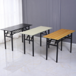 접이식 테이블 직사각형 교육 테이블 스톨 테이블 야외 연구 책상 회의 테이블 사무실 테이블 긴 테이블 IBM 테이블의 그림