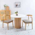 스칸디나비아 원목 원형 테이블 작은 가정용 간단한 가정용 식탁 식탁 다기능 거실 디자이너 대형 원형 테이블의 그림