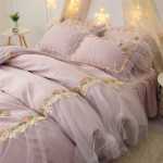 실크 4 피스 침구세트의 그림