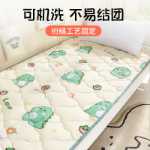 매트리스 패드 기숙사 학생 싱글 침대 매트리스 부드러운 매트리스 매트리스 스폰지 매트리스 미끄럼 방지 기숙사 접이식 얇은 섹션 탈지면의 그림