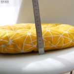 둥근 쿠션 다다미 의자 쿠션 학생 교실 두꺼운 다다미 패브릭 이불 홈 바닥 쿠션의 그림