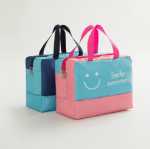 수영 가방의 그림