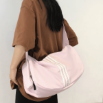 스포츠 수영 요가 체육관 가방의 그림