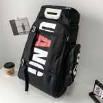 배낭 숄더백의 그림