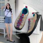 아웃도어 방수 등산 캠핑 하이킹 신발의 그림