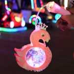 귀여운 만화 휴대용 랜턴 어린이 음악 발광 장난감 아기 유치원 중추절 창의적인 선물 랜턴의 그림