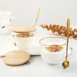 아침 식사 컵 대용량 유리 오트밀 가정용 여성 우유 컵 뚜껑 숟가락 그릇 손잡이가있는 물 컵 커피 컵의 그림