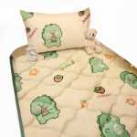 학생 기숙사 매트리스 싱글 침대의 그림