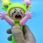 얼굴 바꾸기 인형 불안한 목소리 같은 만화 창작 장난감 가위바위보 결투 기계 부모와 자녀 상호 작용 추측의 그림