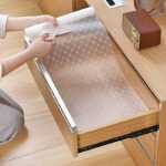 서랍 매트 종이 비 접착식 옷장 인테리어 습기 매트 먼지 매트 붙지 않는 주방 캐비닛 방수 오일 찬장 매트의 그림