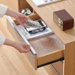 서랍 매트 종이 비 접착식 옷장 인테리어 습기 매트 먼지 매트 붙지 않는 주방 캐비닛 방수 오일 찬장 매트의 그림