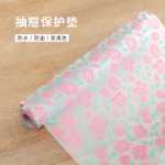 서랍 매트 종이 비 접착식 옷장 인테리어 습기 매트 먼지 매트 붙지 않는 주방 캐비닛 방수 오일 찬장 매트의 그림