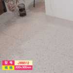 공장 도매 주택 리모델링 PVC 바닥재 가정용 대리석 타일 스티커 석재 플라스틱 바닥재 자체 접착 SPC 바닥재의 그림