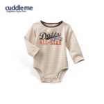 안아주세요 아기 아기 범 랩 삼각 하버 슈트 아기 옷 긴 소매 아기 옷의 그림