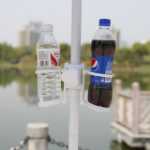 공장 직접 판매 우산 액세서리 우산 액세서리 가공 플라스틱 창의적인 우산 손잡이 가공 플라스틱 비치 우산 후크의 그림