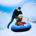 풍선 스키 링 47 인치 썰매 - 헤비 듀티 두꺼운 레크리에이션 겨울 풍선 스노우 튜브 스키 링의 그림
