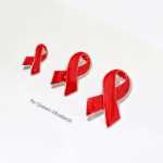 빨간 리본 핀 HIV 예방 원조 인식 로고 121 공공 복지 활동 빨간색 배지 사용자 정의 가능한 도매의 그림
