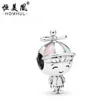 팬 가족 액세서리 가족 구성원 시리즈 모자를 착용하는 활기찬 소년 패션 DIY 큰 구멍 소년 팔찌 구슬의 그림