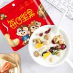 제조업체는 영양가 있고 건강하며 맛있는 매일 견과류 튀김 스낵 레저 스낵 혼합 및 일치 말린 과일 튀김 식품을 도매합니다.의 그림