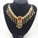 공장 직접 밸리 댄스 주얼리 다이아몬드 보석 큰 빨간 목걸이 밸리 댄스 보석 목걸이의 그림