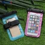 끈 완장 전화 방수 파우치 대형 스크린 암 스트랩 수영 전화 방수 파우치 손 팔 스트랩 전화 방수 파우치의 그림