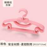 어린 이용 옷걸이 플라스틱 어린 이용 옷걸이 가정용 아기 옷걸이 두꺼운 건조 옷걸이 유아 나비 넥타이 옷걸이의 그림