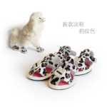 강아지 신발 강아지 샌들 테디 비숑 푸들 신발 커버 크라운 샌들 레오파드 슈즈의 그림