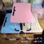 어린 이용 공부 테이블의 그림