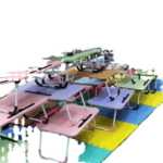 어린 이용 공부 테이블의 그림