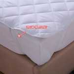 호텔 침대의 그림