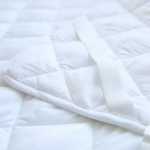 호텔 침대의 그림