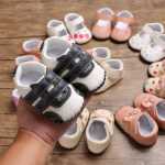 아기 신발의 그림