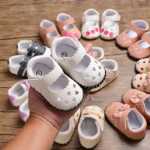 아기 신발의 그림