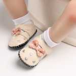 아기 신발의 그림