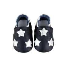 가죽 유아 신발의 그림