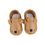 가죽 유아 신발의 그림