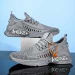 남성 스니커즈의 그림