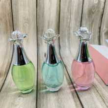 장미 향수 오스만투스 향수의 그림