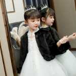 어린이 드레스 액세서리 목도리의 그림