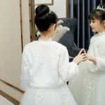 어린이 드레스 액세서리 목도리의 그림