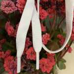 넓은 신발 끈 신발 액세서리의 그림