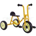 버킷이 달린 유치원 세발자전거의 그림