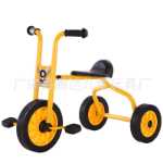 버킷이 달린 유치원 세발자전거의 그림