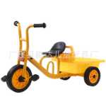 버킷이 달린 유치원 세발자전거의 그림