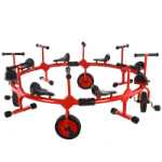 버킷이 달린 유치원 세발자전거의 그림