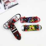 손가락 스케이트 보드의 그림