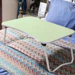 침대 책상 학생 기숙사 노트북 테이블 침대와 공부 쓰기 모양의 접이식 테이블 도매의 그림