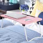 침대 책상 간단한 기숙사 게으른 테이블 노트북 테이블 접이식 작은 테이블 침대의 그림