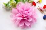 뜨거운 판매 고품질 쉬폰 다층 패브릭 꽃 아기 어린이 헤어 액세서리 액세서리 신발 꽃 머리 꽃 의류 꽃의 그림